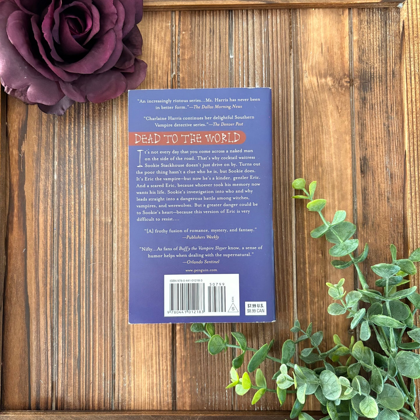 Dead to the World- Charlaine Harris