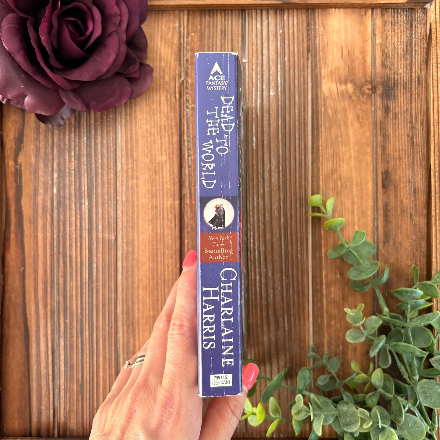 Dead to the World- Charlaine Harris